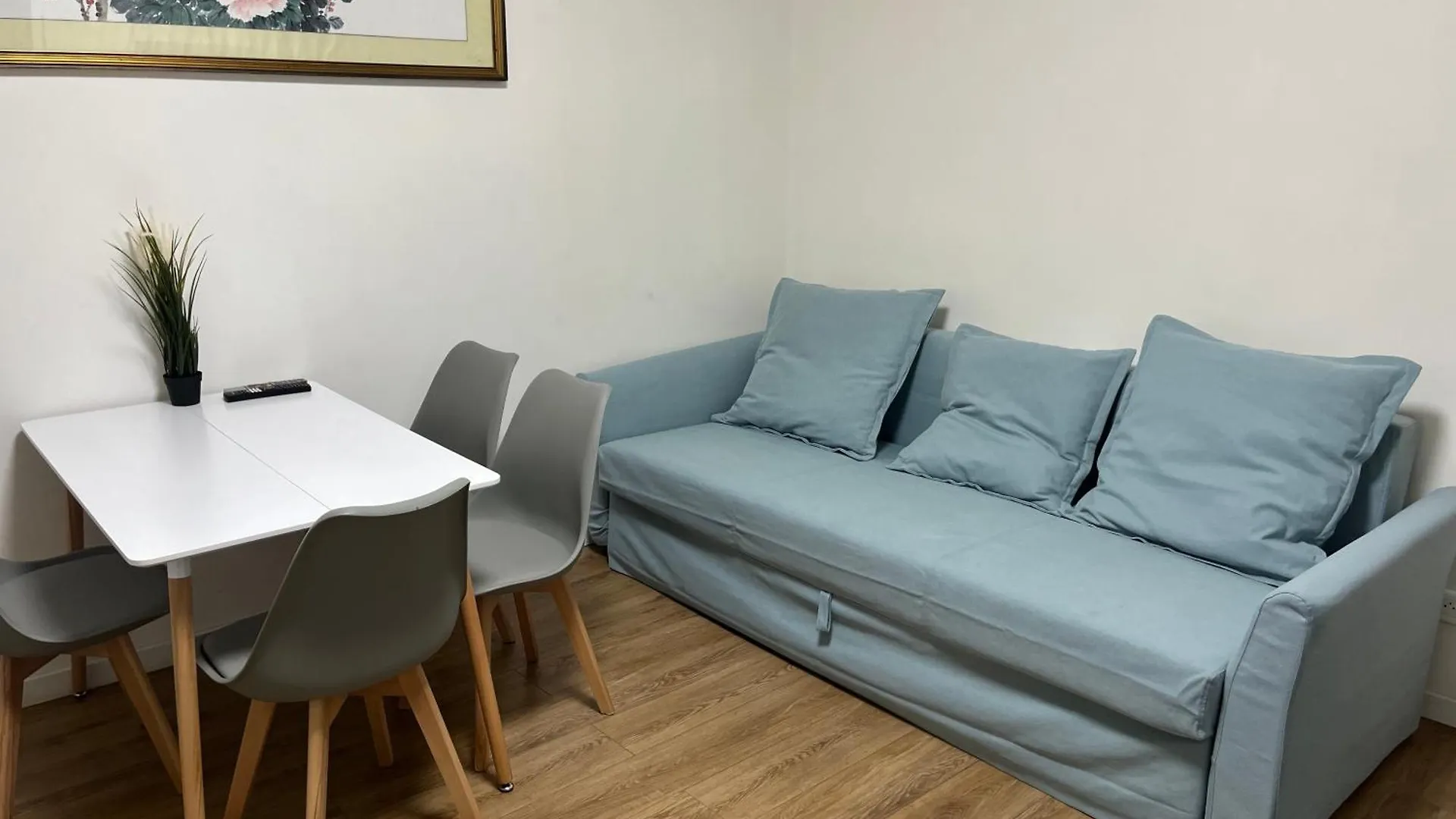 Appartement Corentin Cariou contacts